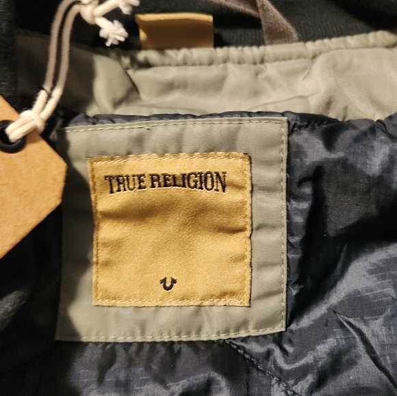 True Religion Woman Quilted Padded Bomber Jacket - Picture 5 of 9